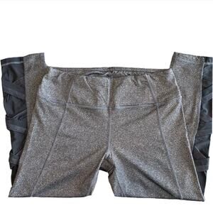 NEW Active Life Capri Grey Mesh Athletic Legging Size Medium